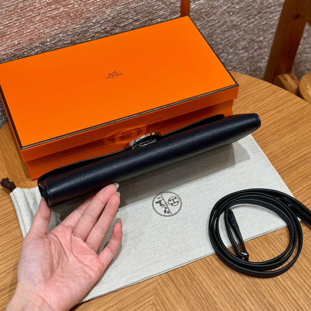 Hermes Black Epsom Leather In-the-Loop Phone To Go Wallet Clutch with Strap