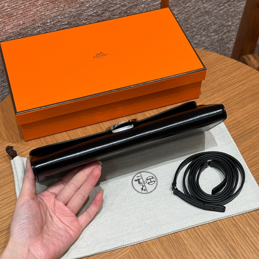 Hermès O'Maillon Black Leather Clutch Wallet with Silver Hardware