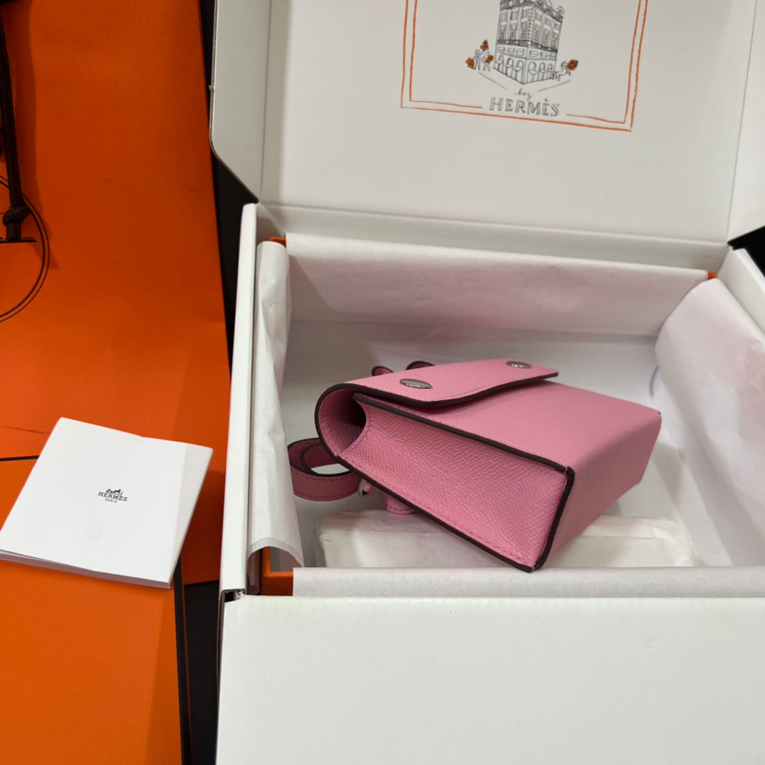 Hermès Constance Slim Wallet in Pink Leather with Palladium Hardware