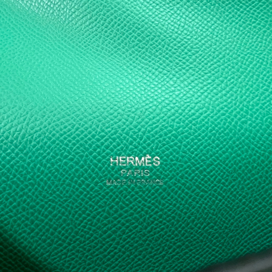 Hermès Mini Convoyeur Green Leather Crossbody Bag with Palladium Hardware