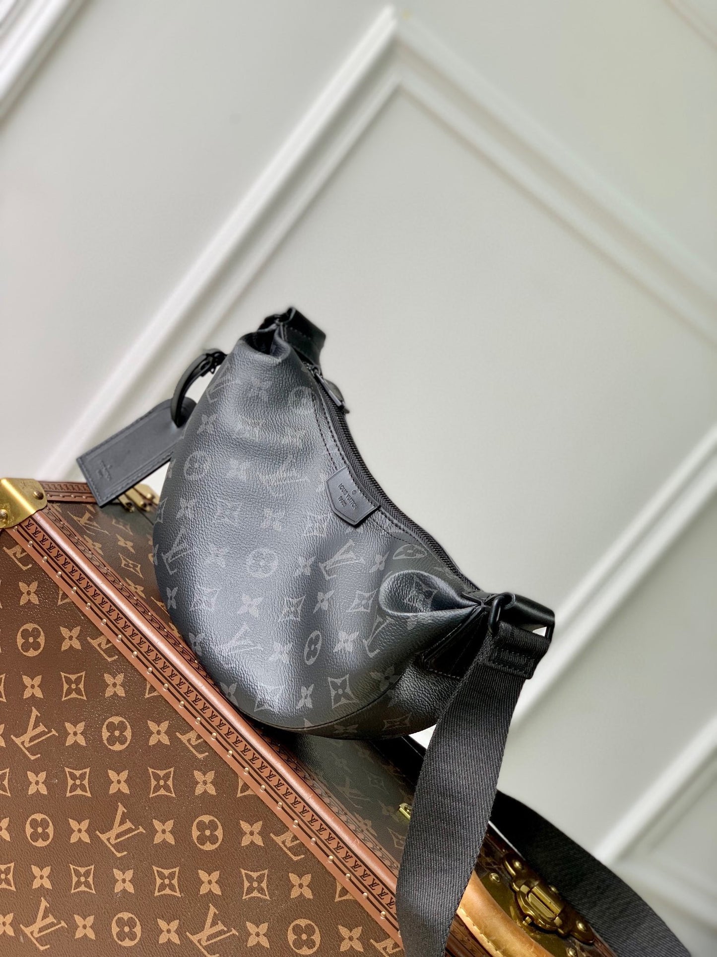 Louis Vuitton Black Monogram Crescent Sling Bag Unisex Crossbody Waist Pack