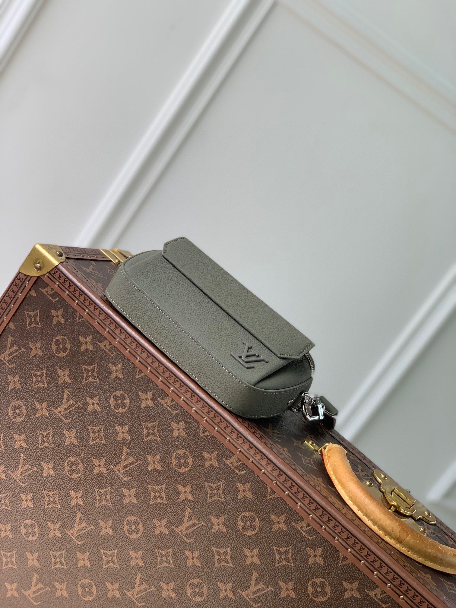 Louis Vuitton Minimalist Olive Green Belt Bag Unisex Crossbody Fanny Pack