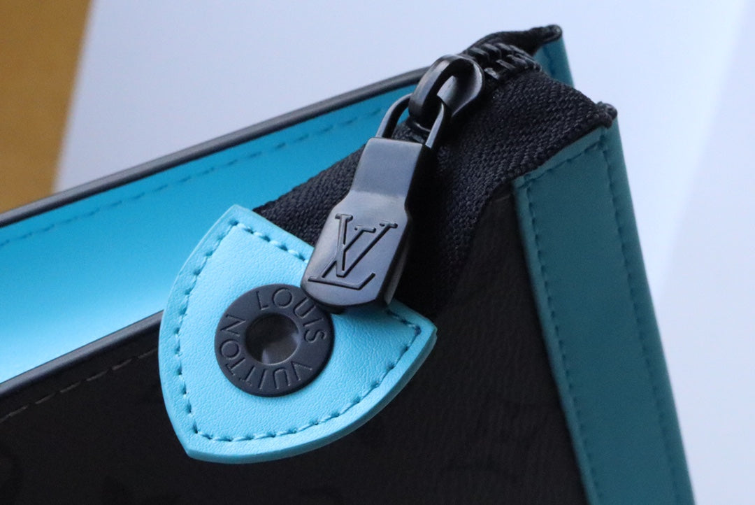 Louis Vuitton Luxury Monogram Pattern Unisex Clutch Bag with Blue Zipper Trim
