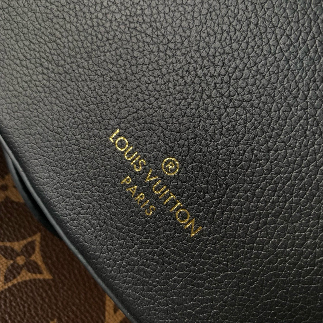 Louis Vuitton Black Leather Crescent Crossbody Belt Bag with Gold Zipper