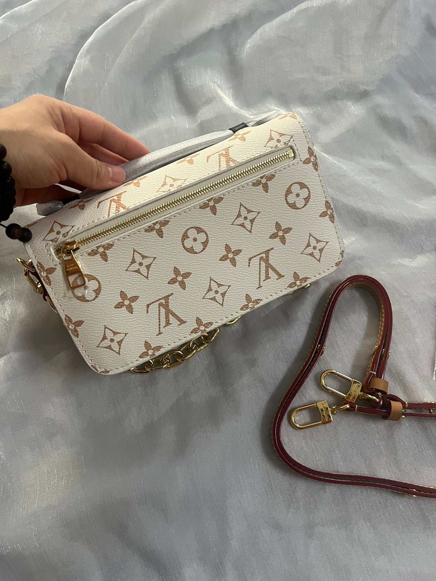 Louis Vuitton Classic White Monogram Shoulder Bag with Gold Chain and Leather Strap