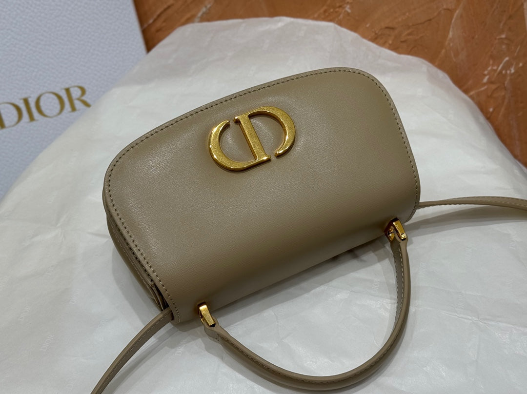 Dior 30 Montaigne Avenue Bag - Beige Smooth Calfskin with Gold CD Clasp