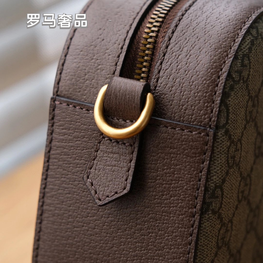 Gucci Neo Vintage GG Supreme Small Messenger Bag