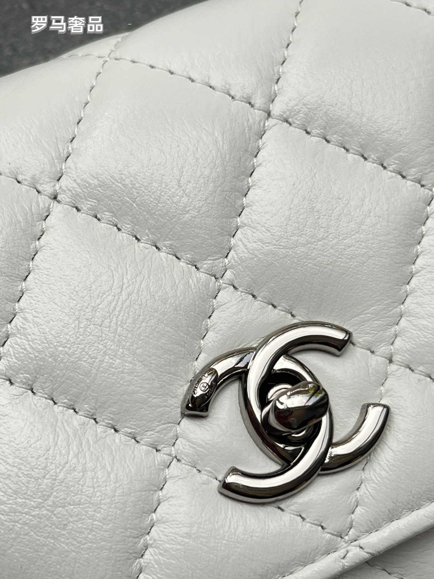 Elegant Quilted Leather Crossbody Flap Bag with Chain Strap - Multiple Colors