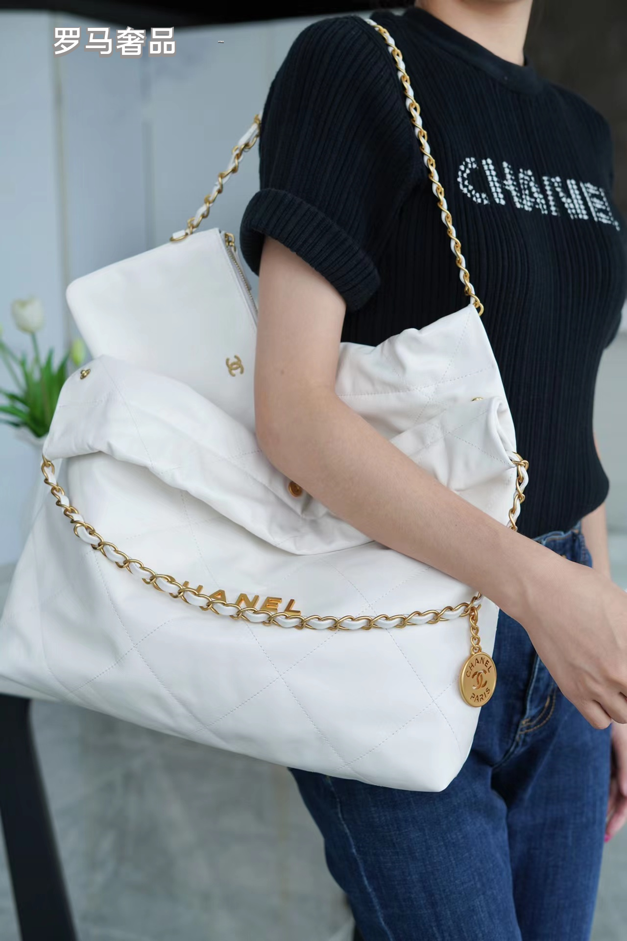 Chanel 22 Mini Handbag - White Quilted Leather with Gold-Tone Hardware