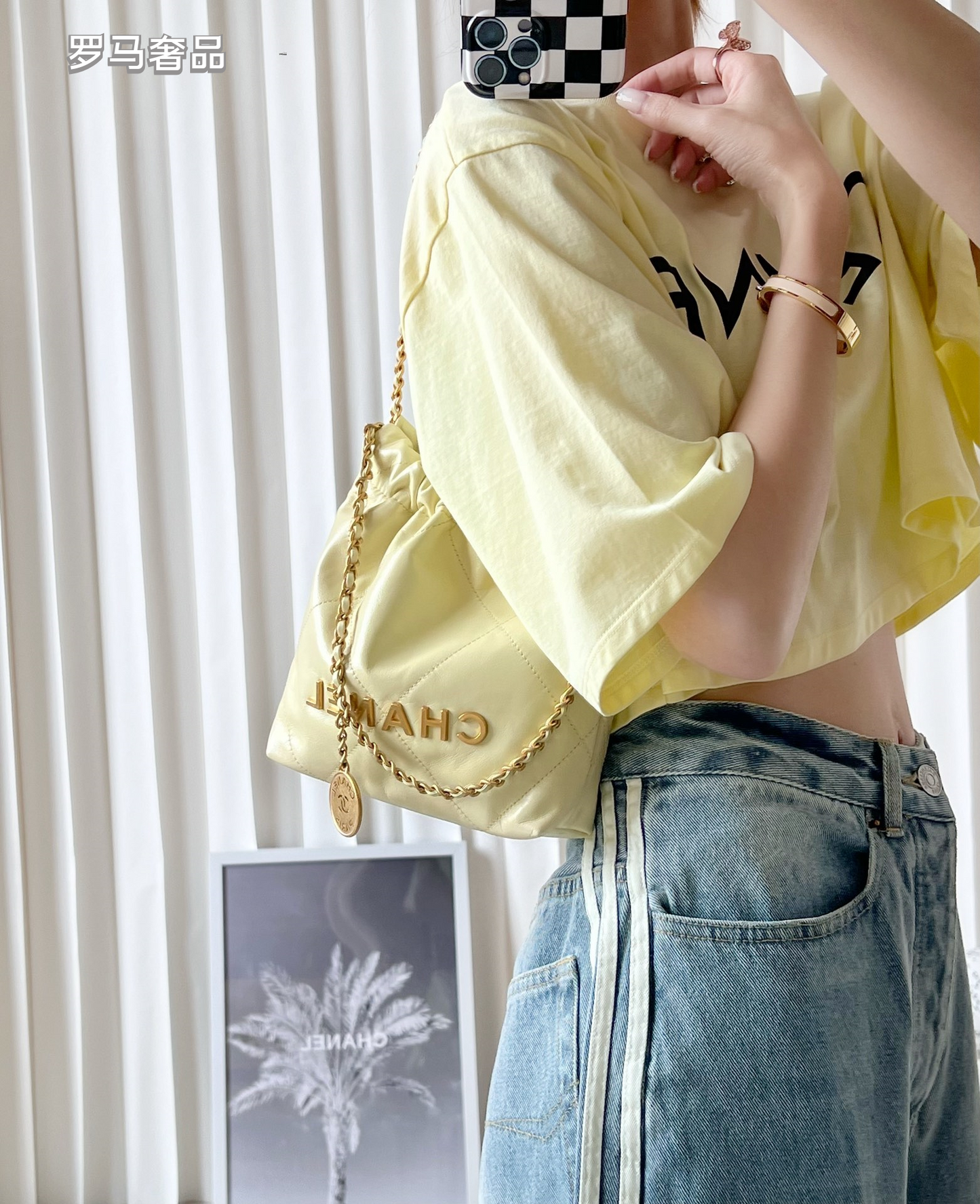 Chanel 22 Small Handbag - Shiny Calfskin &amp; Gold-Tone Metal - Light Yellow