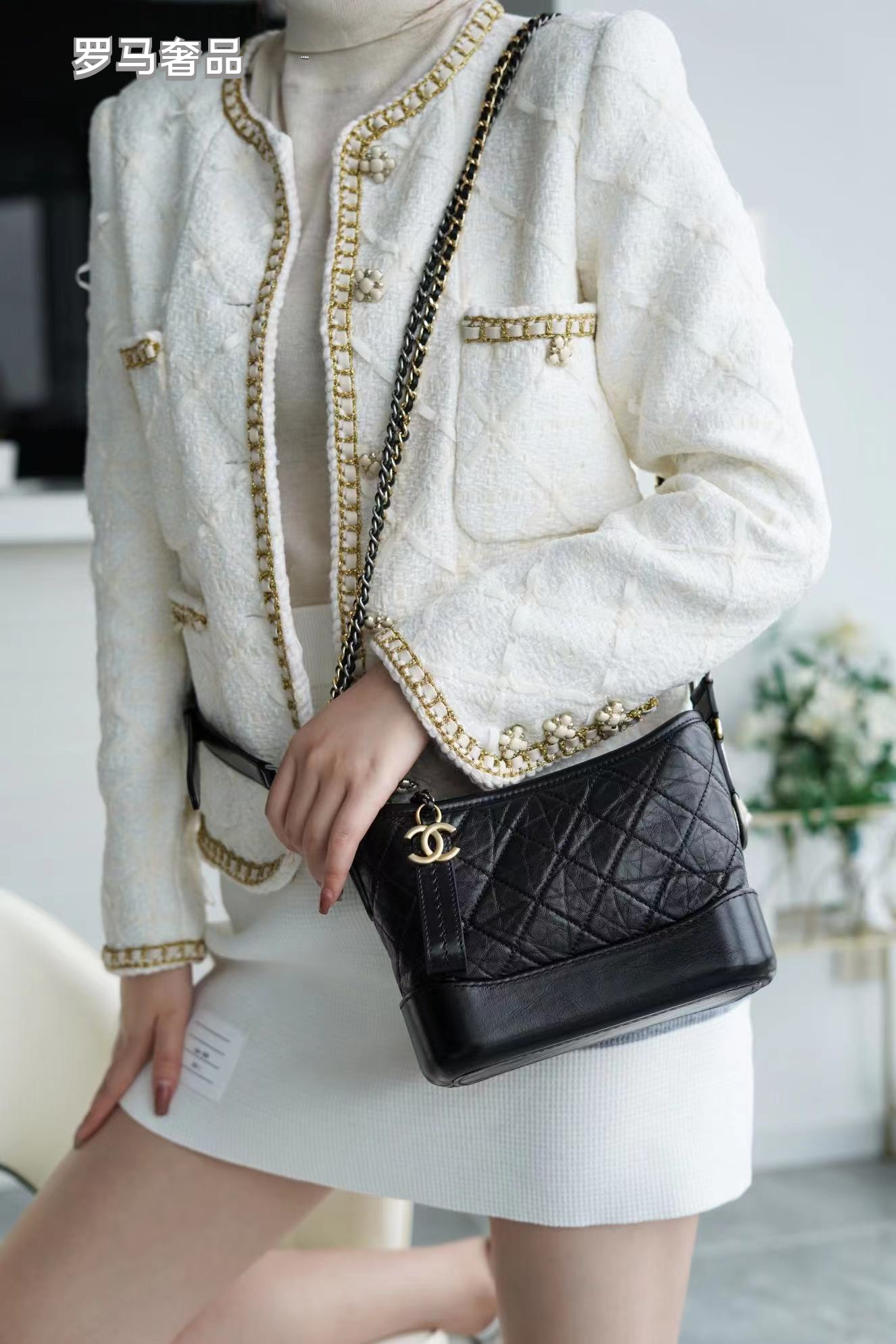 LUUE - TANZON Women's Quilted Black Leather Shoulder Bag with Gold-Tone Chain Strap