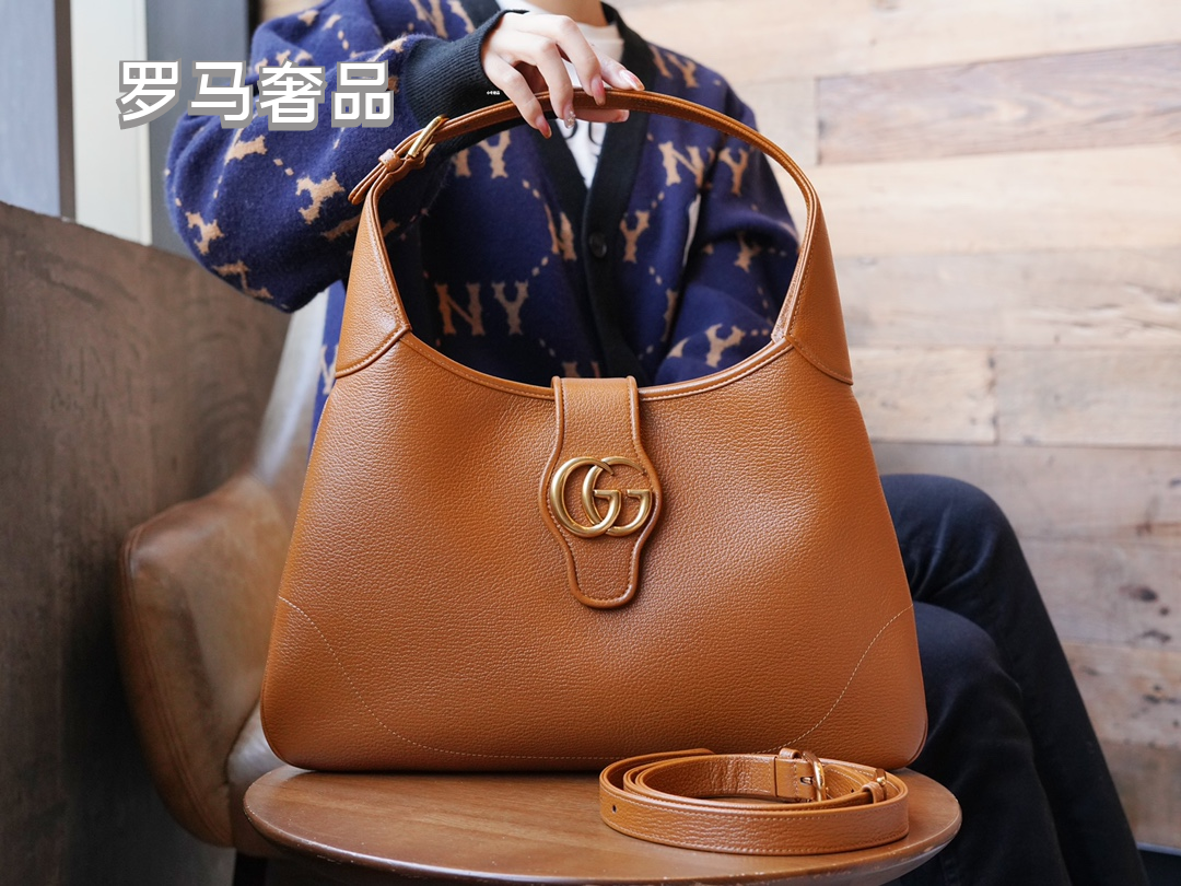 Gucci Vintage Brown Leather Hobo Shoulder Bag with Gold Buckle Accent
