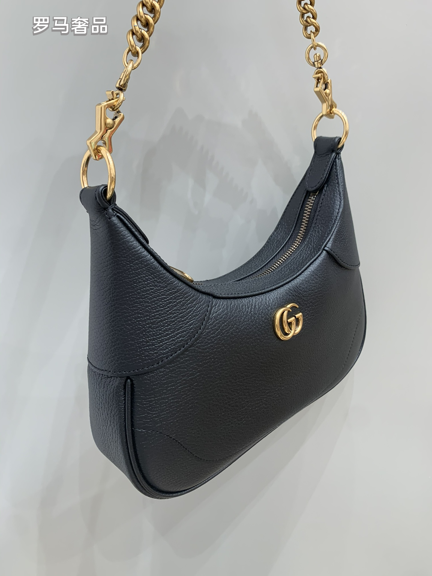 Gucci Luxury White Leather Hobo Bag with Gold Chain Shoulder Strap
