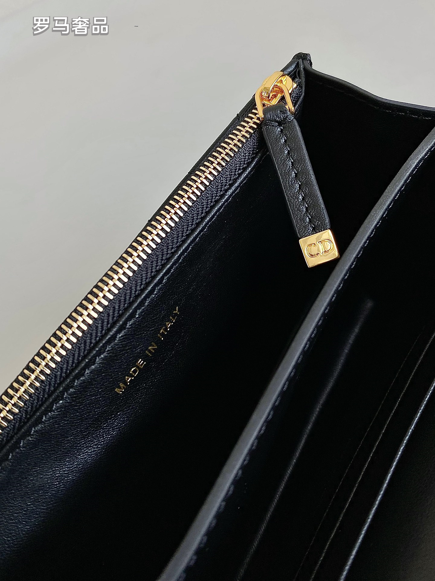 Quilted Leather Shoulder Bag with CD Logo Clasp and Chain Strap