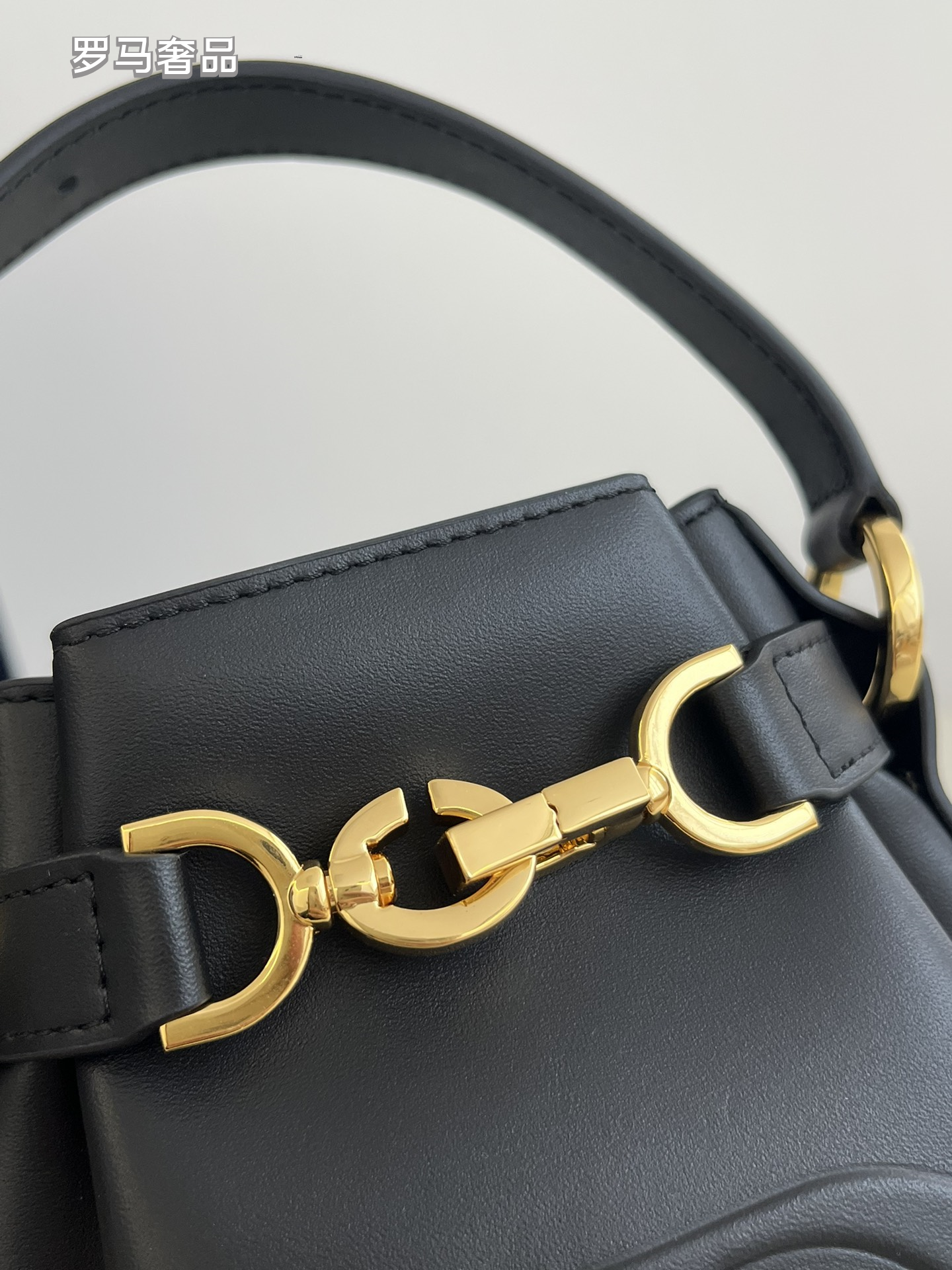 Christian Dior C'est Dior Bucket Bag - White Calfskin with Gold-Tone Hardware