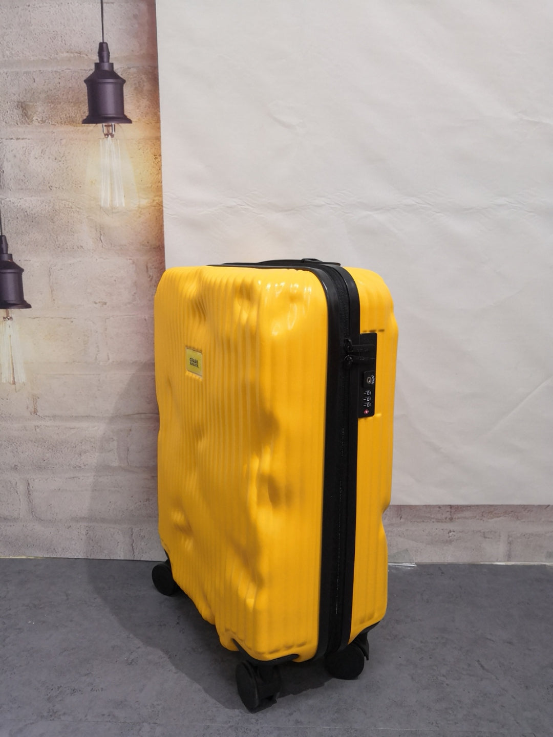 Colorful Textured Hard Shell Spinner Luggage Suitcase